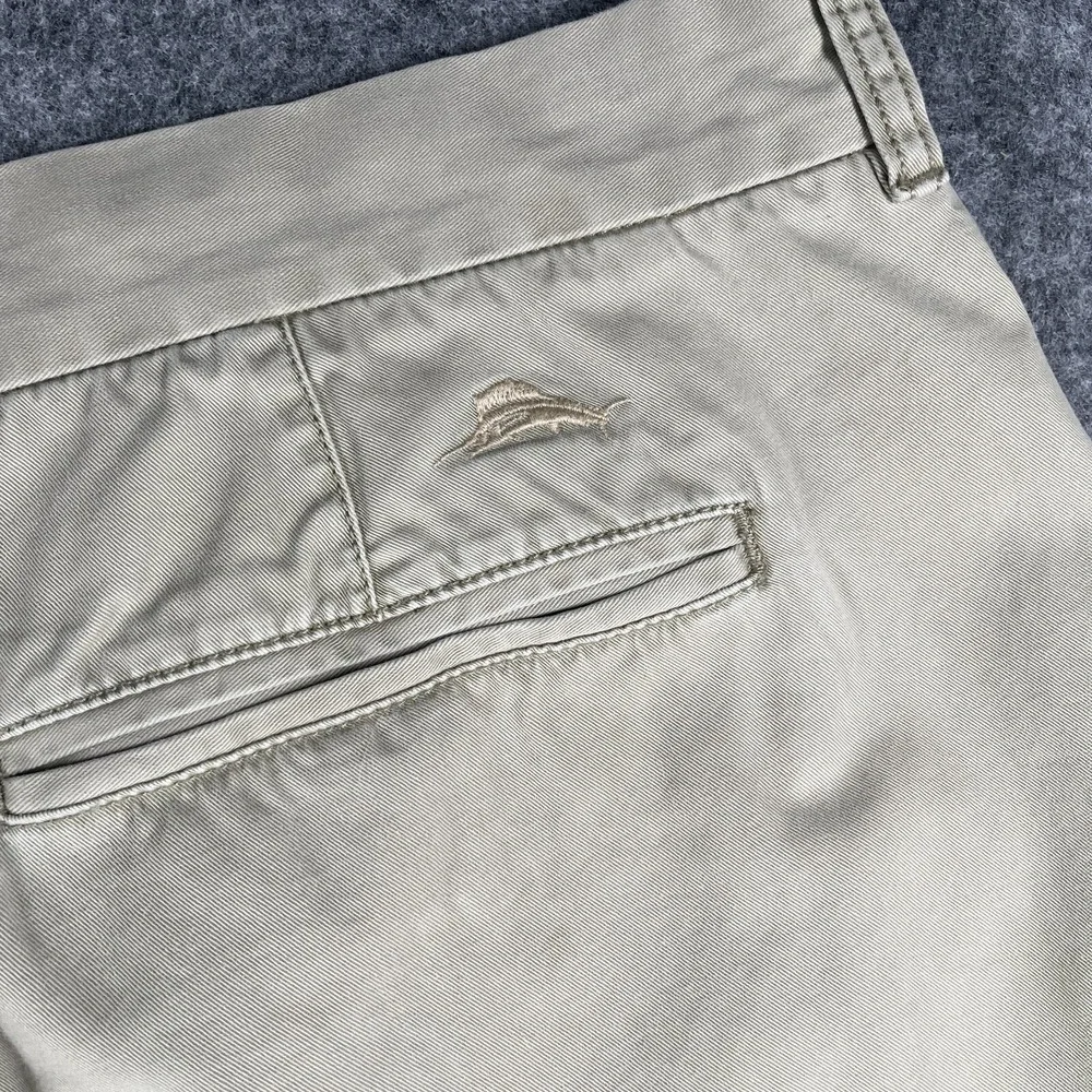 Tommy Bahama Chinos Men's Size 42 42x32‎ Beige Chino Pants